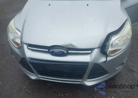 2014 Ford Focus Se from USA, damaged, VIN 1FADP3F2XEL124537